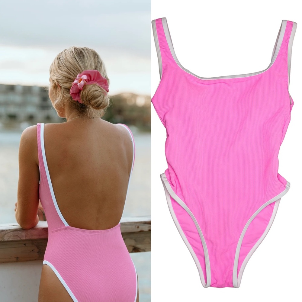 LAIN SNOW Pitaya One Piece Bubblegum Pink